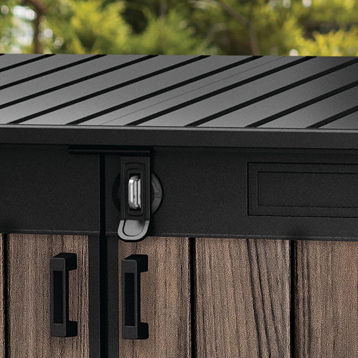 Keter Signature Horizontal Shed – 2020L Premium Outdoor Storage - Rosewood | Weather‑Resistant Wood‑Effect Resin | Fits Bikes, Wheelie Bins & Garden Equipment | Lockable & Easy‑Access Design